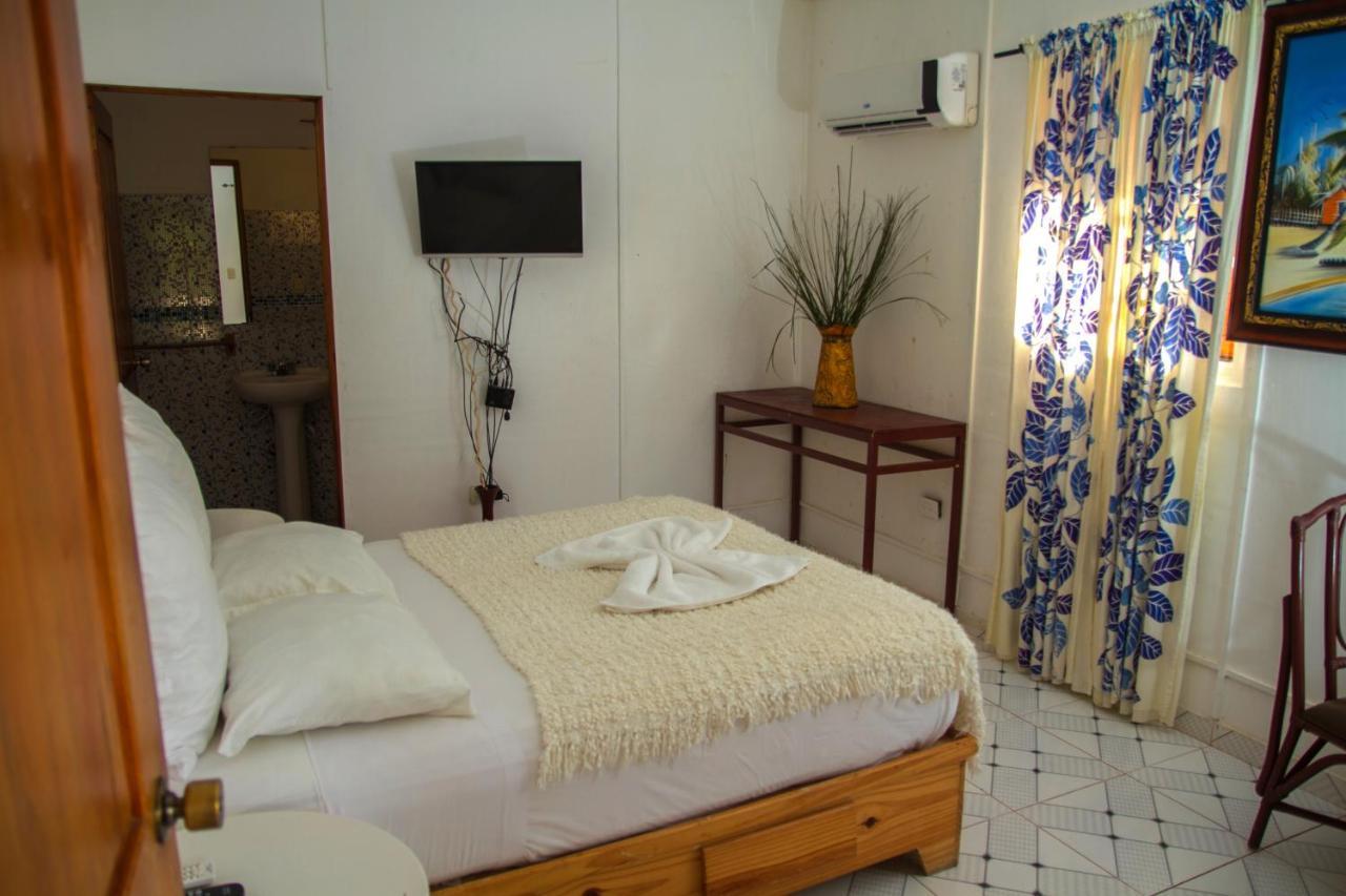 Hotel Colinas Del Rey Hato Mayor Del Rey Exterior photo